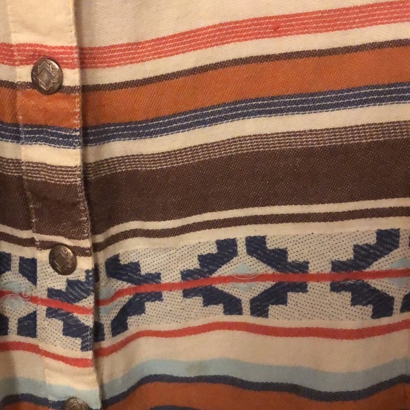 Ariat Real Tribal western wear, snap button down shirt XL - Picture 2 of 5